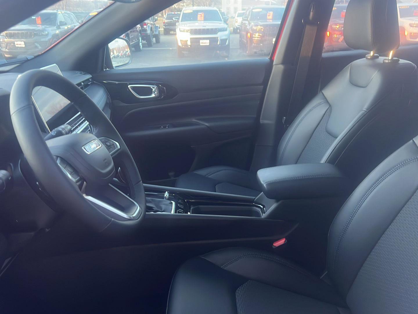 New 2026 Jeep Compass Latitude image 5