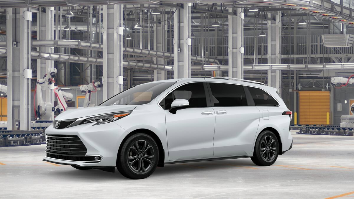 New 2026 Toyota Sienna Platinum image 2