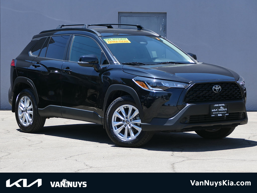 Used 2024 Toyota Corolla Cross LE w/ Moonroof Package