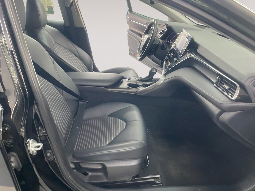Used 2022 Toyota Camry SE w/ Convenience Package image 15