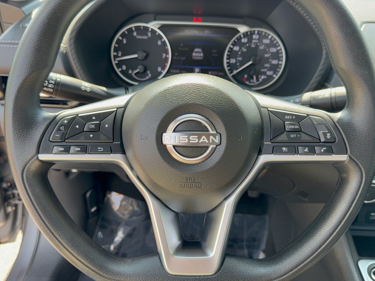 Used 2025 Nissan Sentra SV FWD image 10