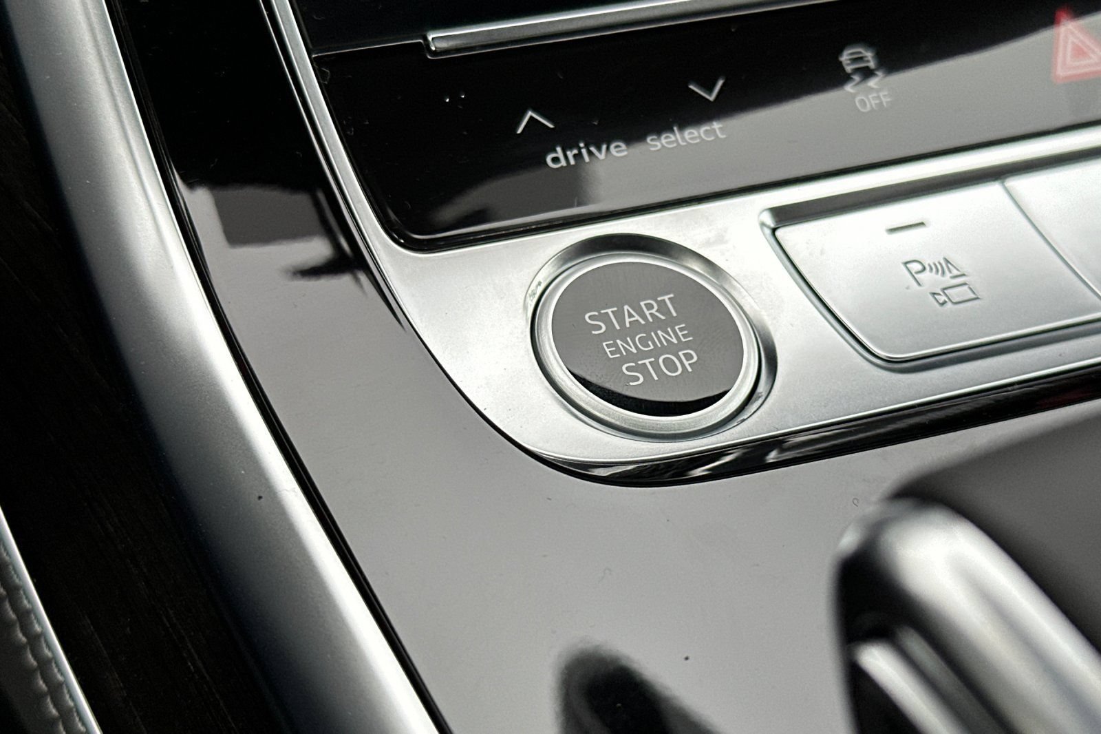 New 2026 Audi Q8 Premium Plus AWD/4WD image 22