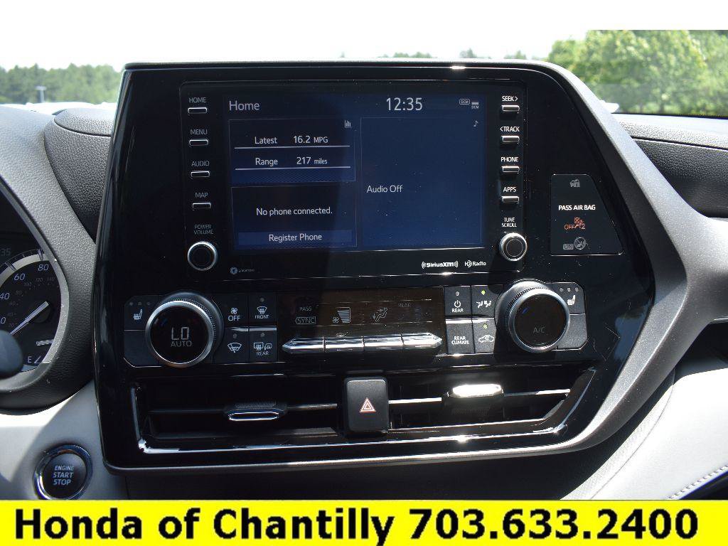 Used 2022 Toyota Highlander XLE AWD/4WD image 14