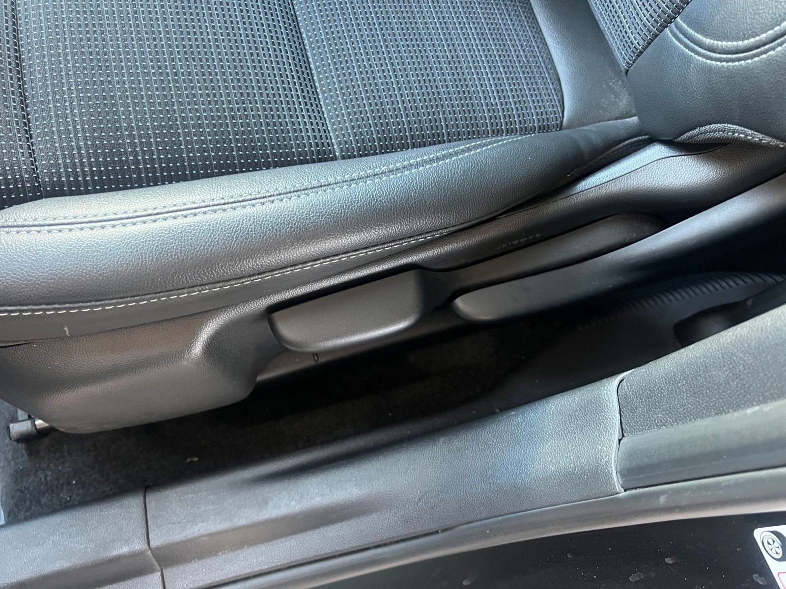 Used 2025 Buick Envista Preferred image 22