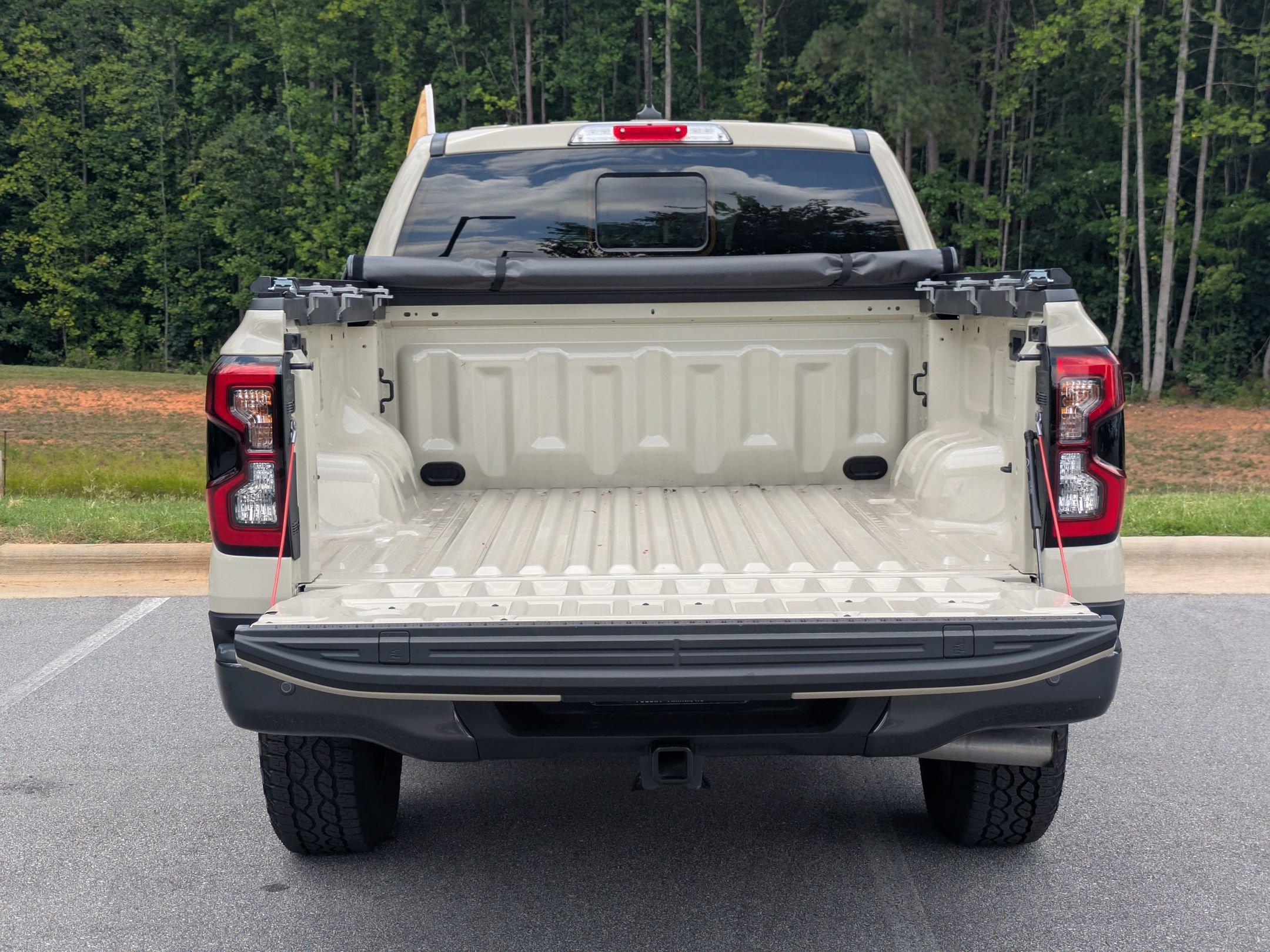 Certified 2025 Ford Ranger Lariat w/ Trailer Tow Package AWD/4WD image 32