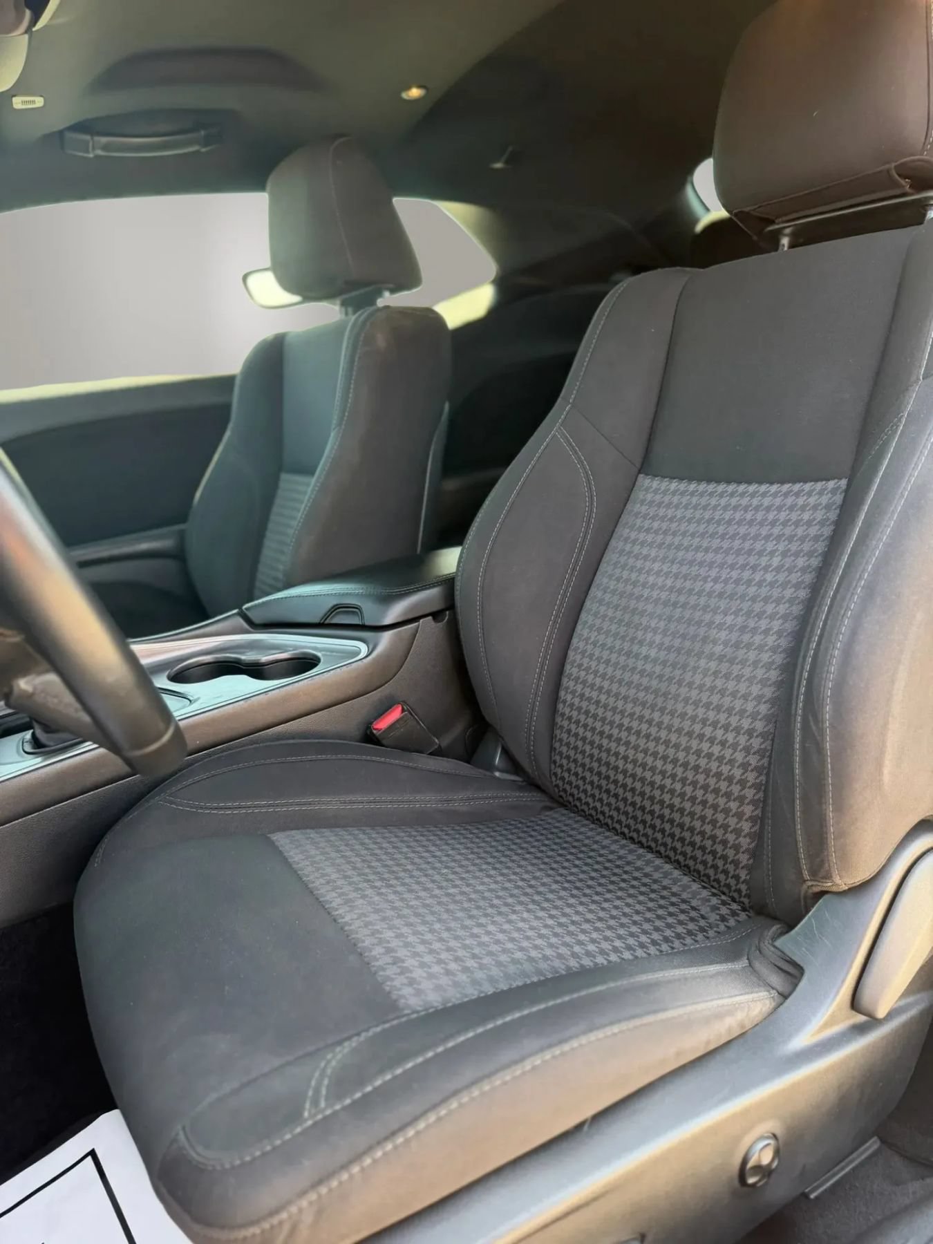 Used 2019 Dodge Challenger SXT RWD image 11