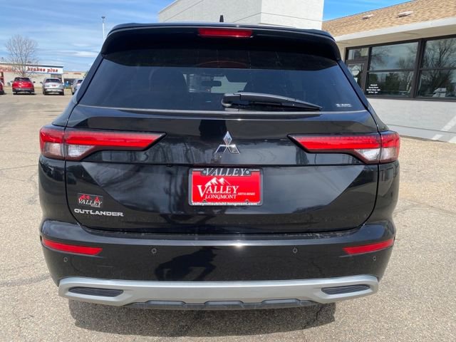 Used 2024 Mitsubishi Outlander SE image 4