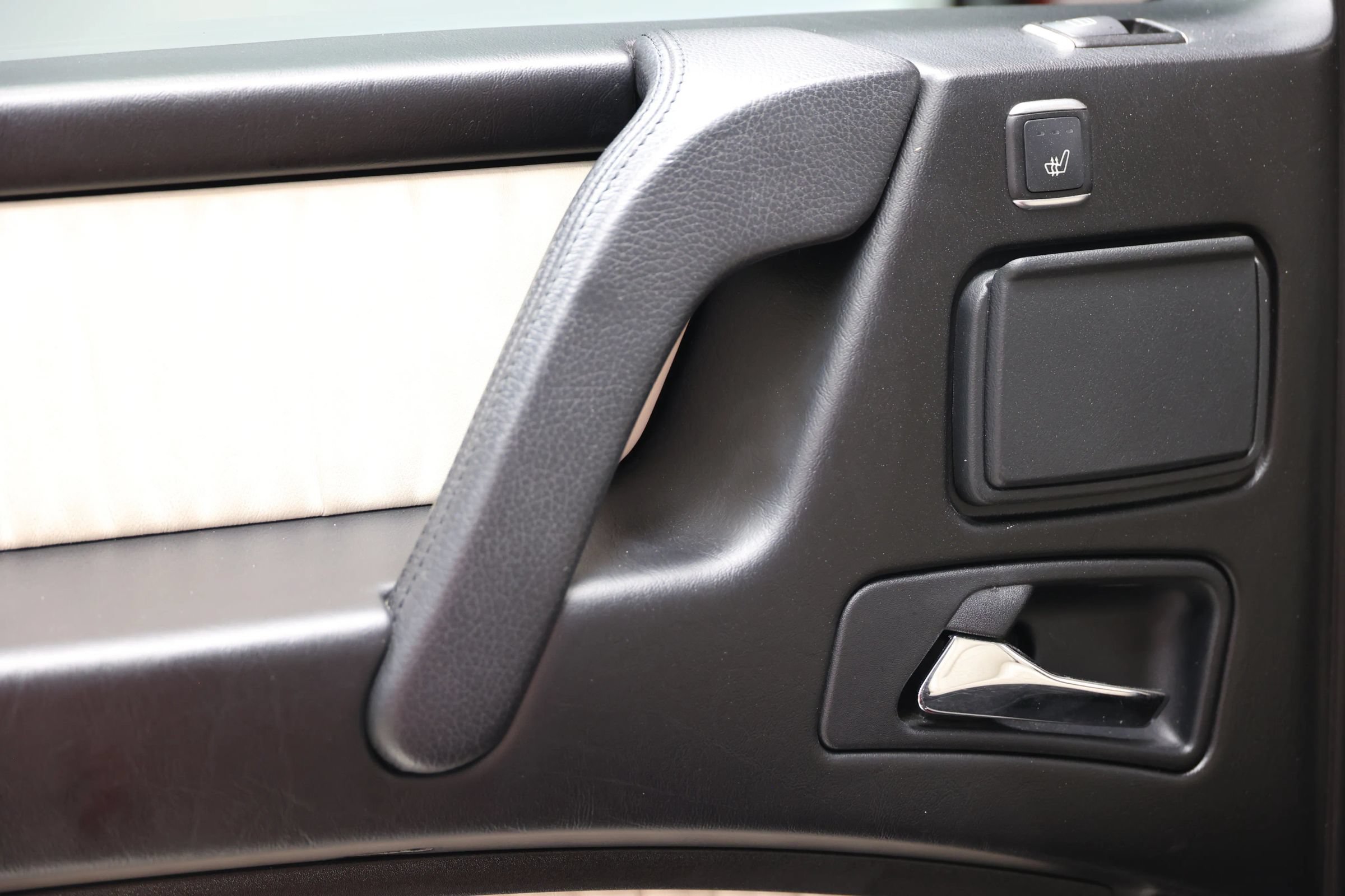 Used 2016 Mercedes-Benz G 550 image 45