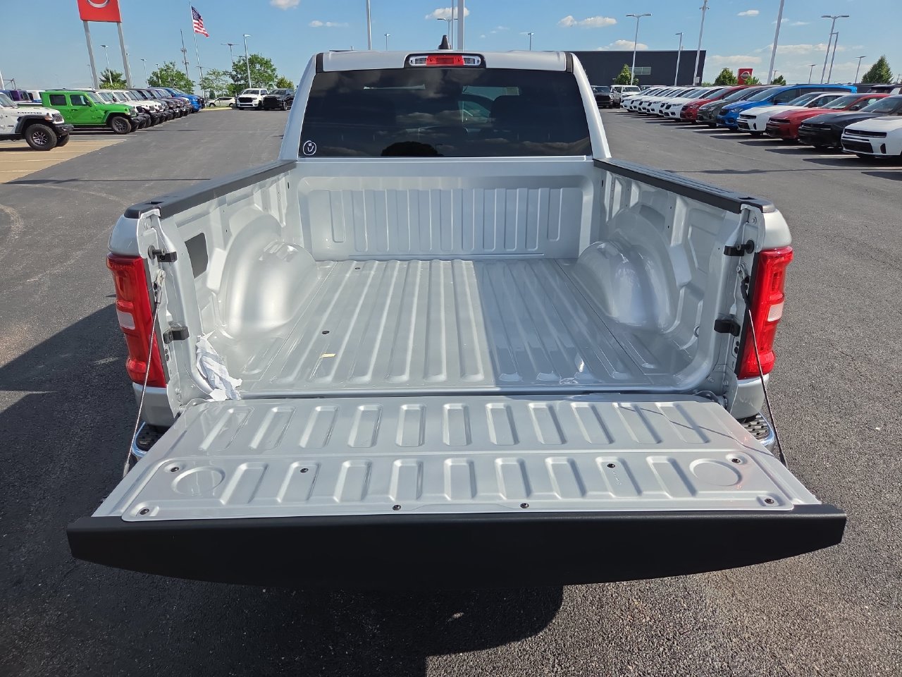 New 2026 RAM 1500 Big Horn AWD/4WD image 7