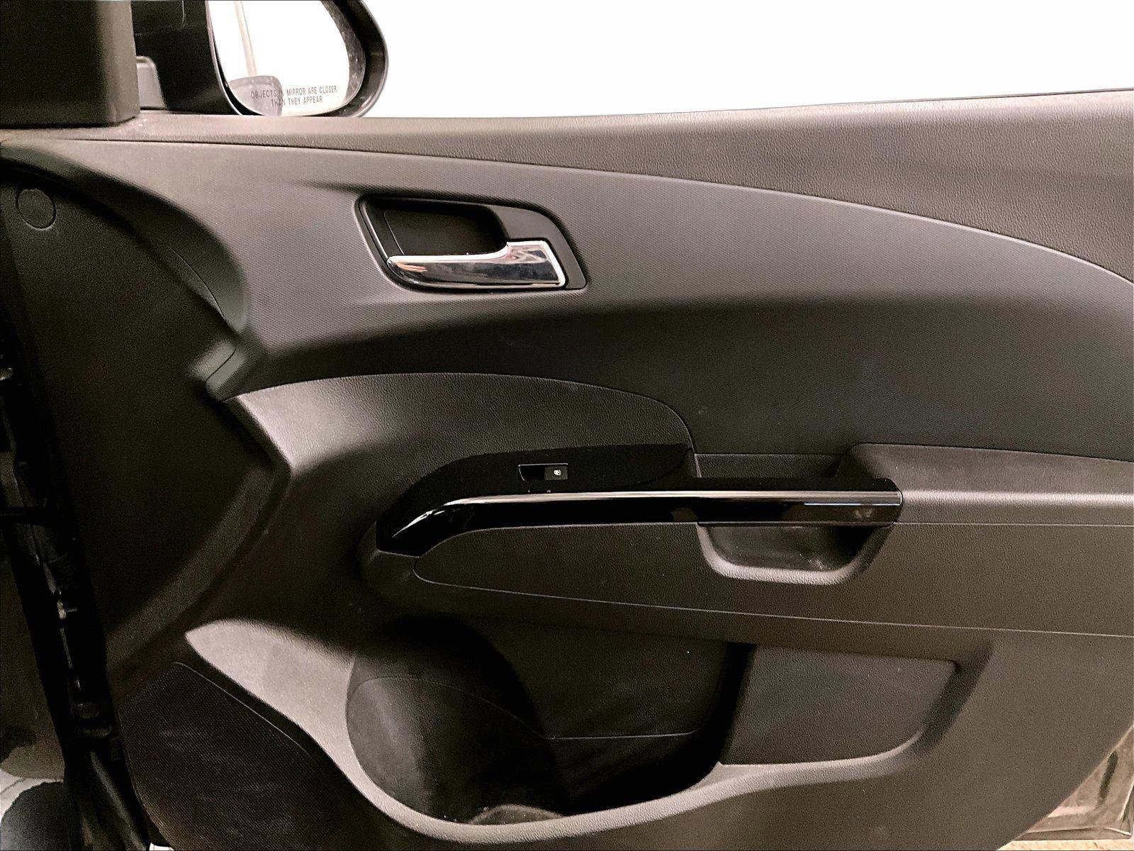 Used 2017 Chevrolet Sonic Premier image 23