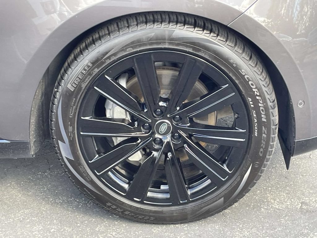 Certified 2023 Land Rover Range Rover Long Wheelbase SE AWD/4WD image 12