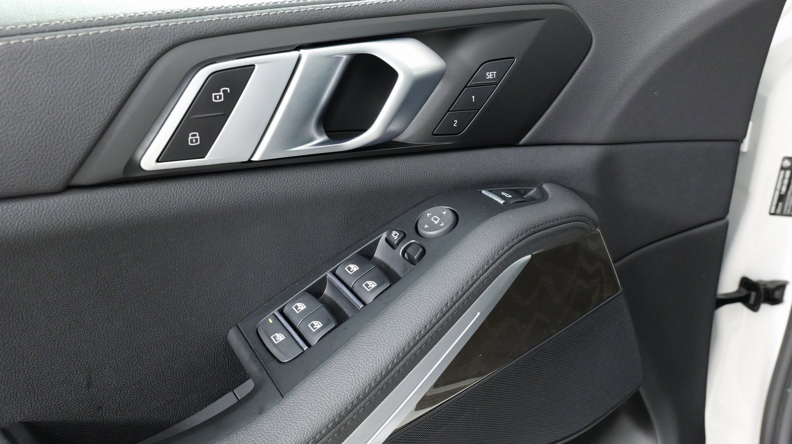 Used 2022 BMW X5 xDrive40i w/ Parking Assistance Package image 24