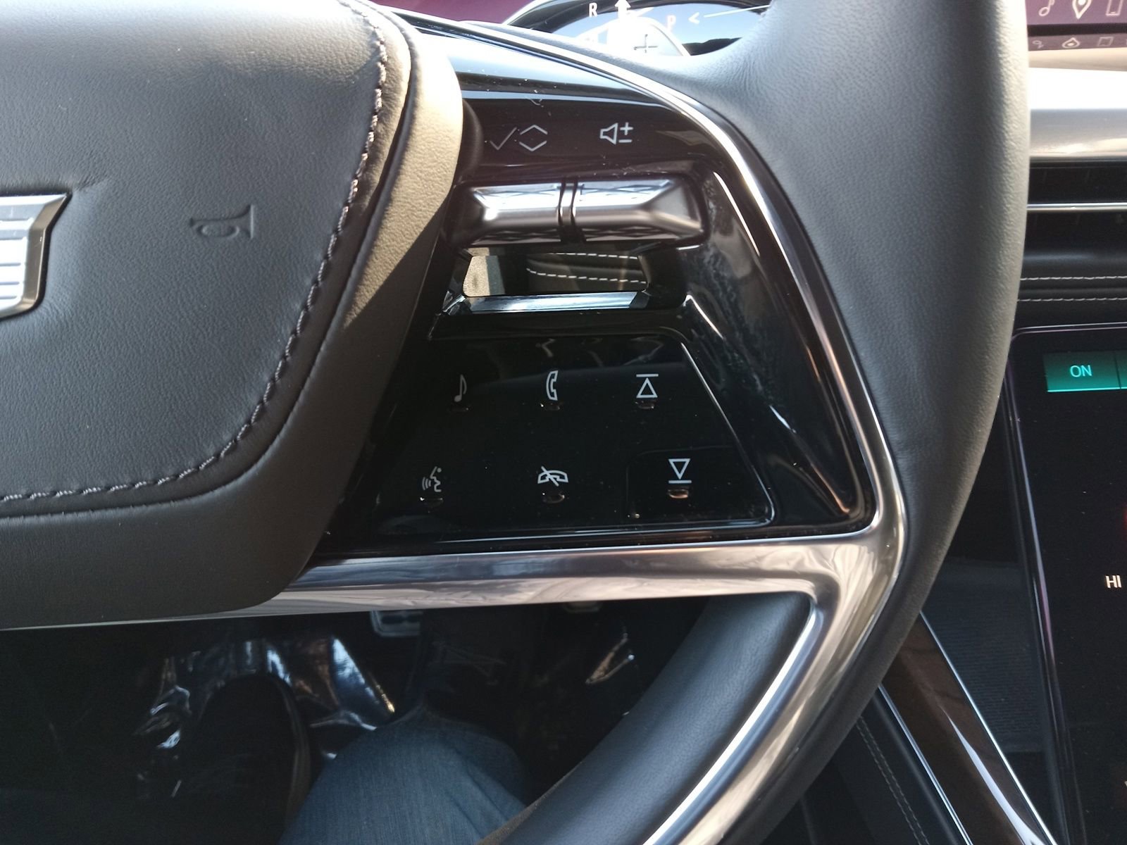 Used 2025 Cadillac Escalade Sport Platinum image 23