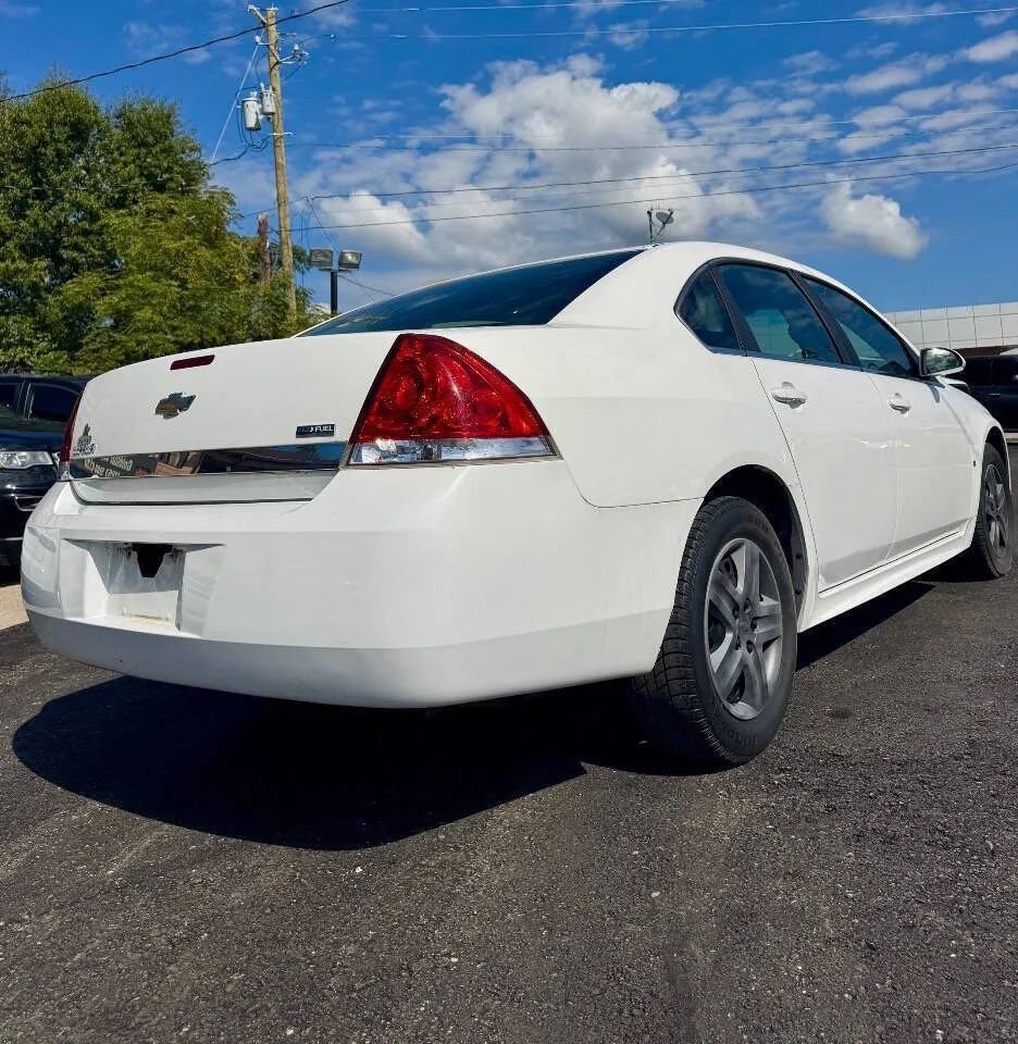 Used 2010 Chevrolet Impala LS image 2