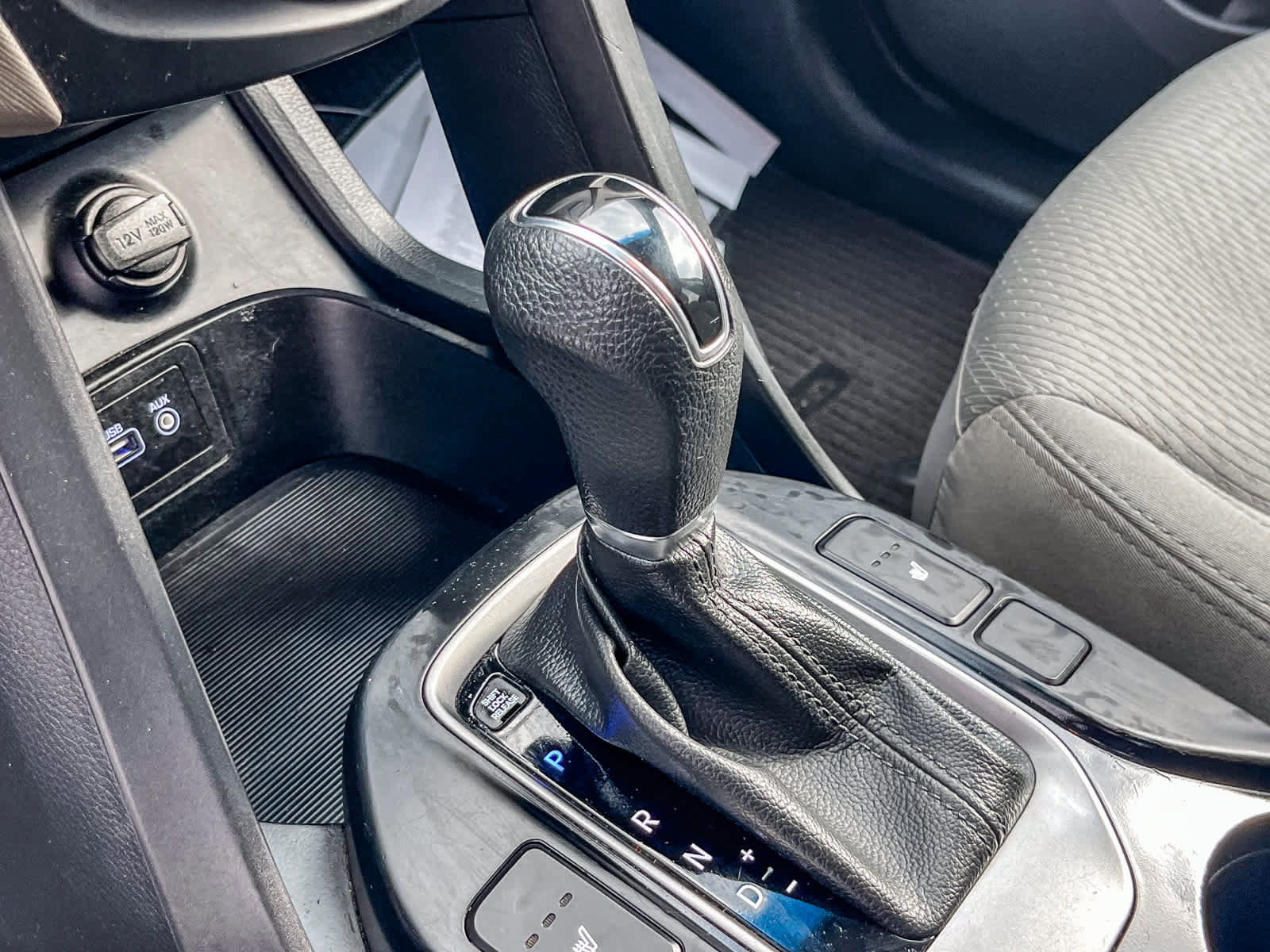 Used 2018 Hyundai Santa Fe Sport w/ 2.4L Value Package 02 image 18