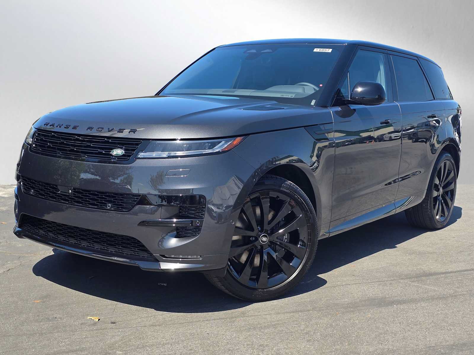 New 2025 Land Rover Range Rover Sport Dynamic SE AWD/4WD image 1