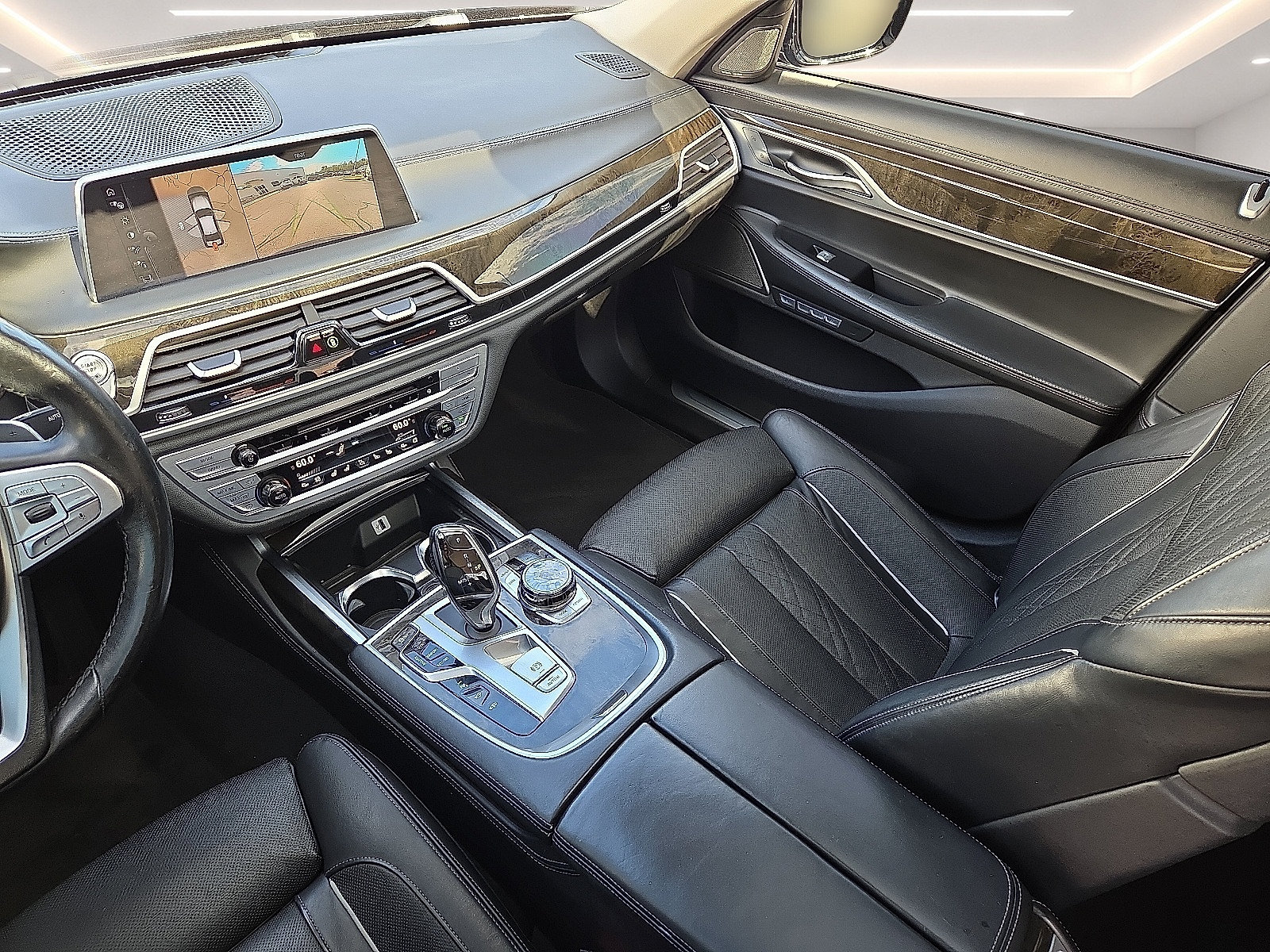 Used 2017 BMW 750i xDrive AWD/4WD image 19
