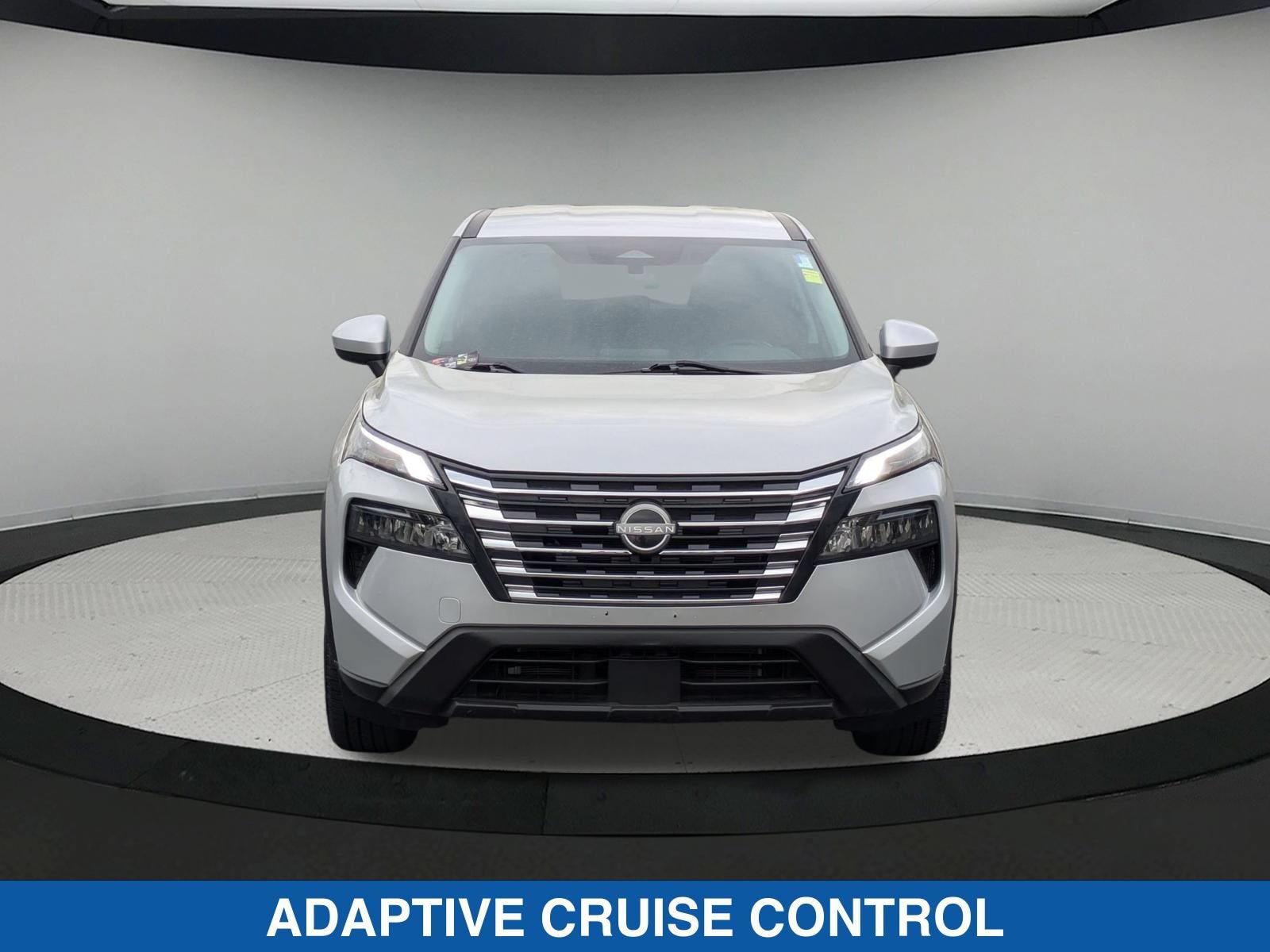 Used 2024 Nissan Rogue SV AWD/4WD image 9