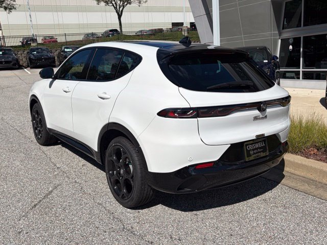 New 2026 Alfa Romeo Tonale w/ Red Premium Package AWD/4WD image 6