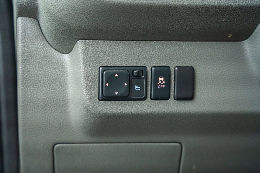 Used 2018 Nissan NV 2500 SV w/ Navigation Package image 28