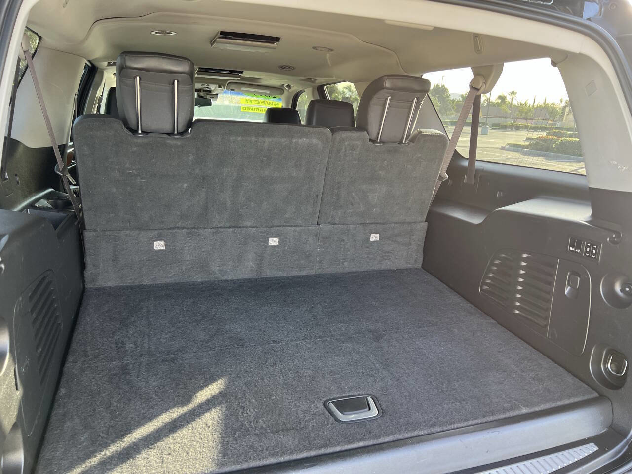 Used 2017 Cadillac Escalade ESV Luxury image 28