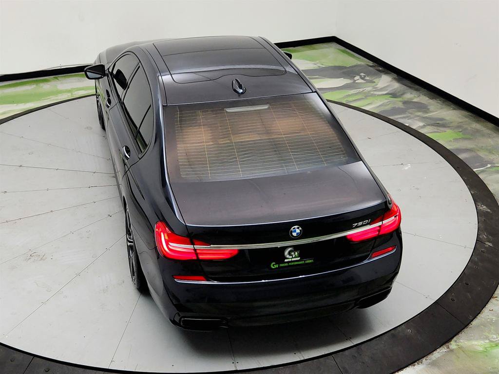 Used 2018 BMW 750i RWD image 39