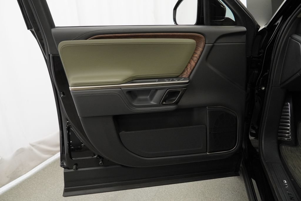 Used 2023 Rivian R1S Launch Edition AWD/4WD image 41