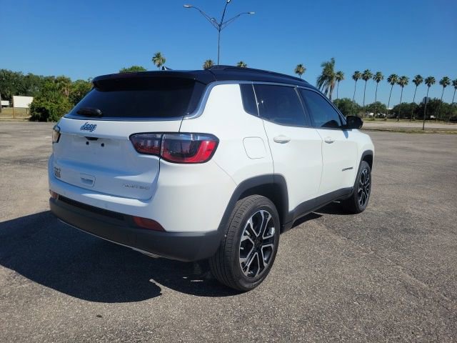 Used 2023 Jeep Compass Limited AWD/4WD image 5