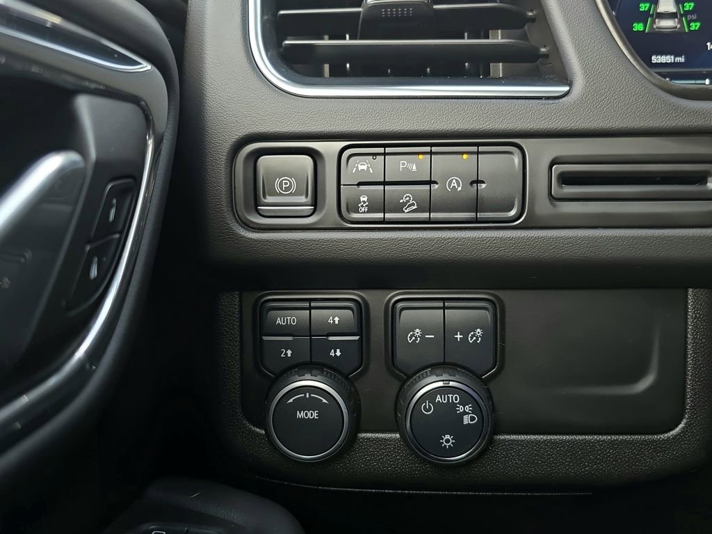 Used 2023 Chevrolet Tahoe Z71 AWD/4WD image 8