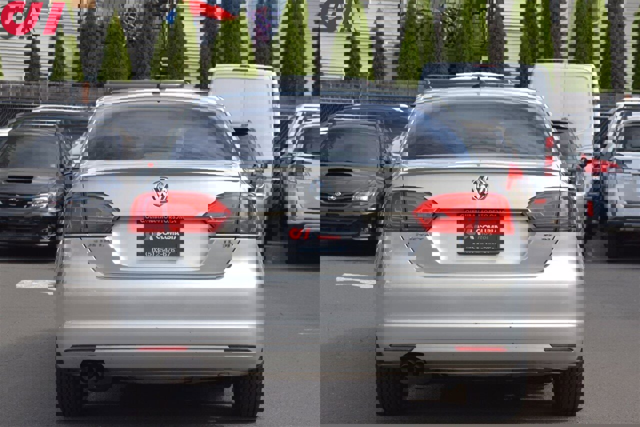 Used 2012 Volkswagen Jetta TDI w/ TDI Appearance Pkg image 4