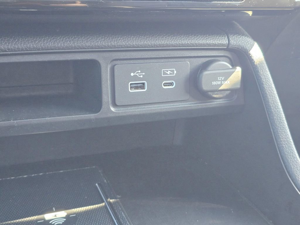 Used 2023 Honda Pilot TrailSport image 29