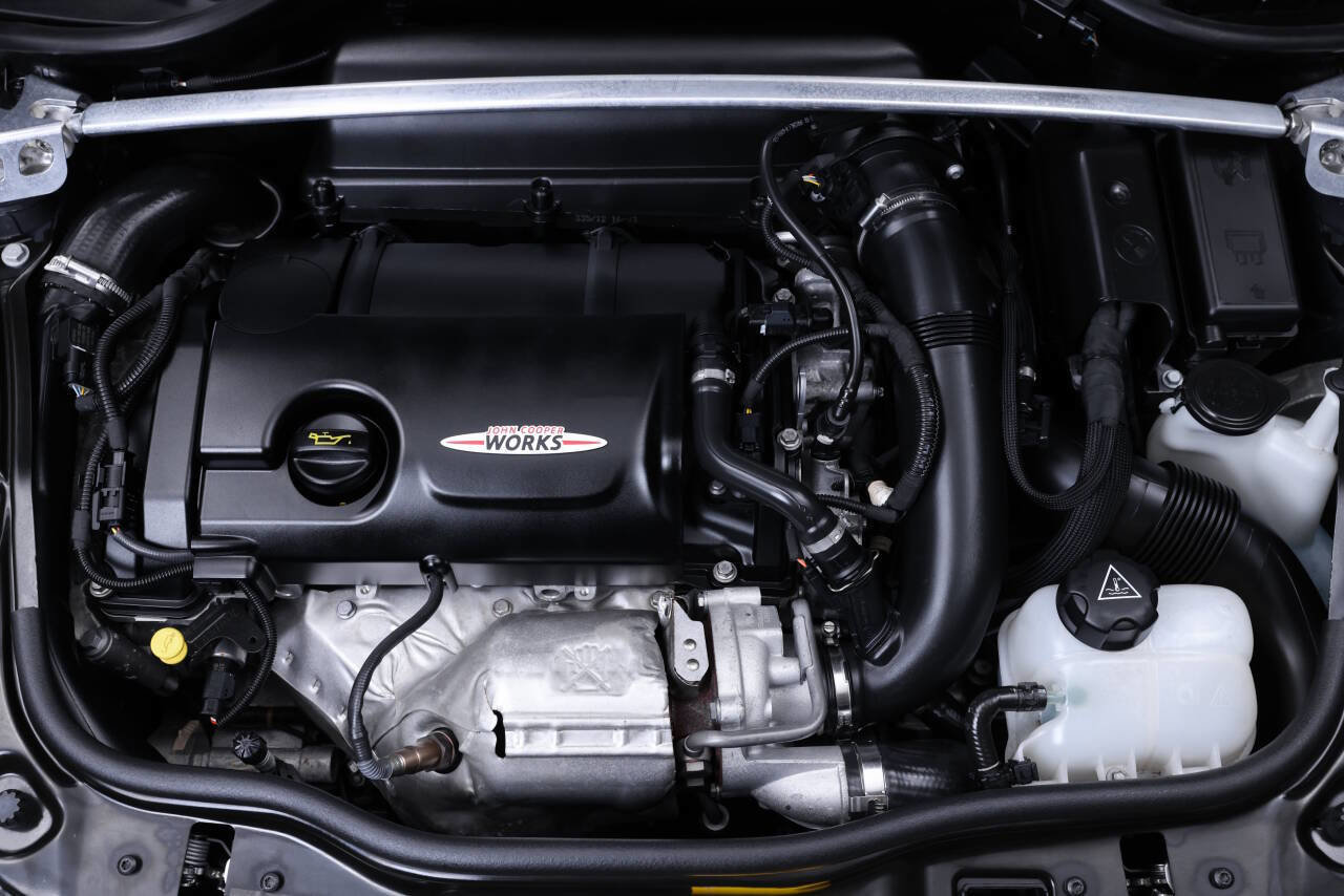 Used 2013 MINI Cooper John Cooper Works image 91