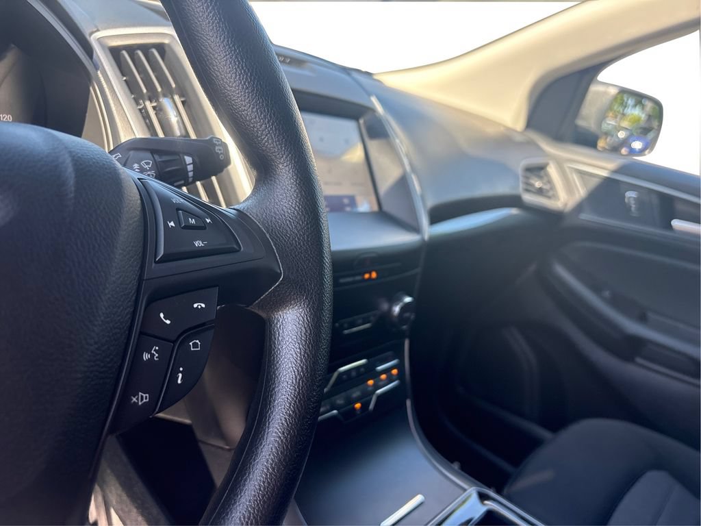 Used 2020 Ford Edge SE FWD image 35