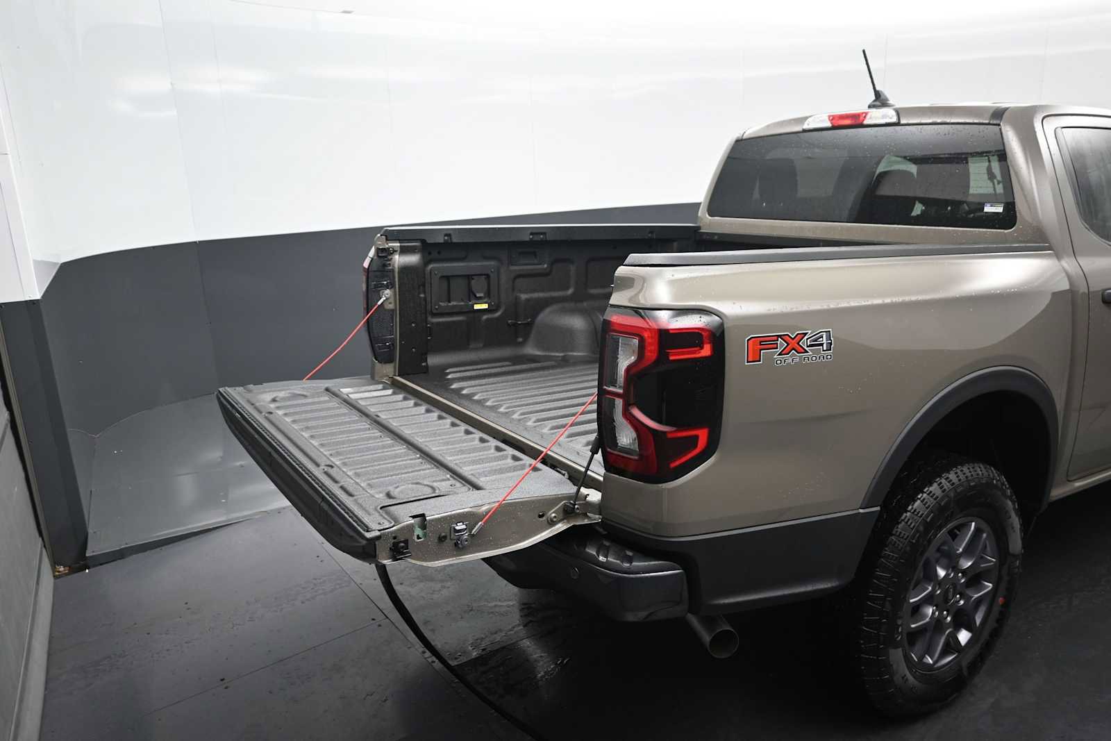 New 2025 Ford Ranger XLT w/ FX4 Off-Road Package AWD/4WD image 13