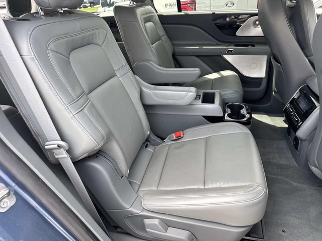Used 2020 Lincoln Aviator Reserve w/ Equipment Group 202A AWD/4WD image 13