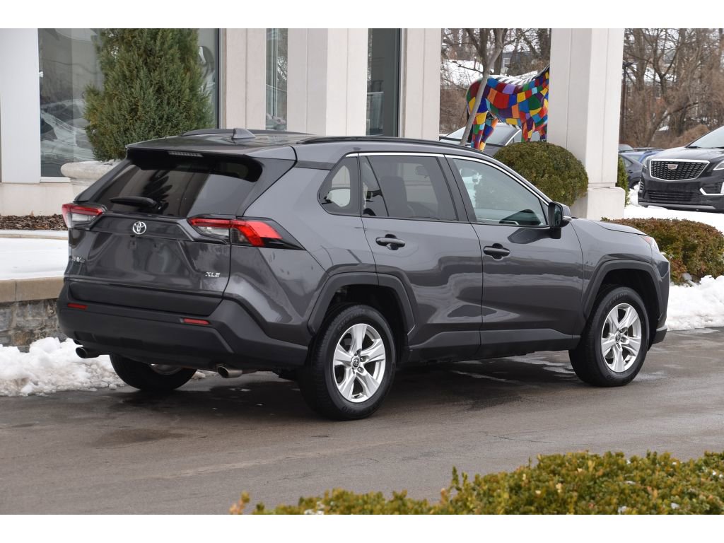 Used 2021 Toyota RAV4 XLE image 4