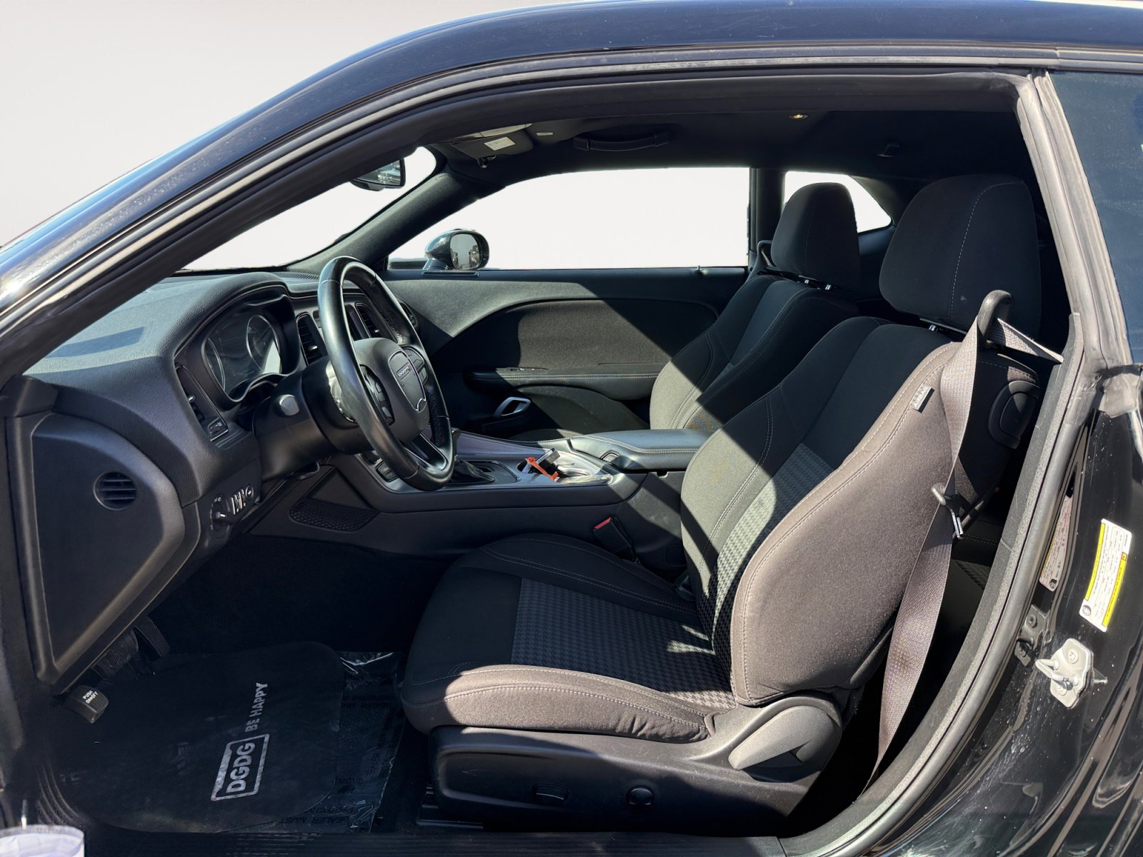 Used 2023 Dodge Challenger SXT image 10