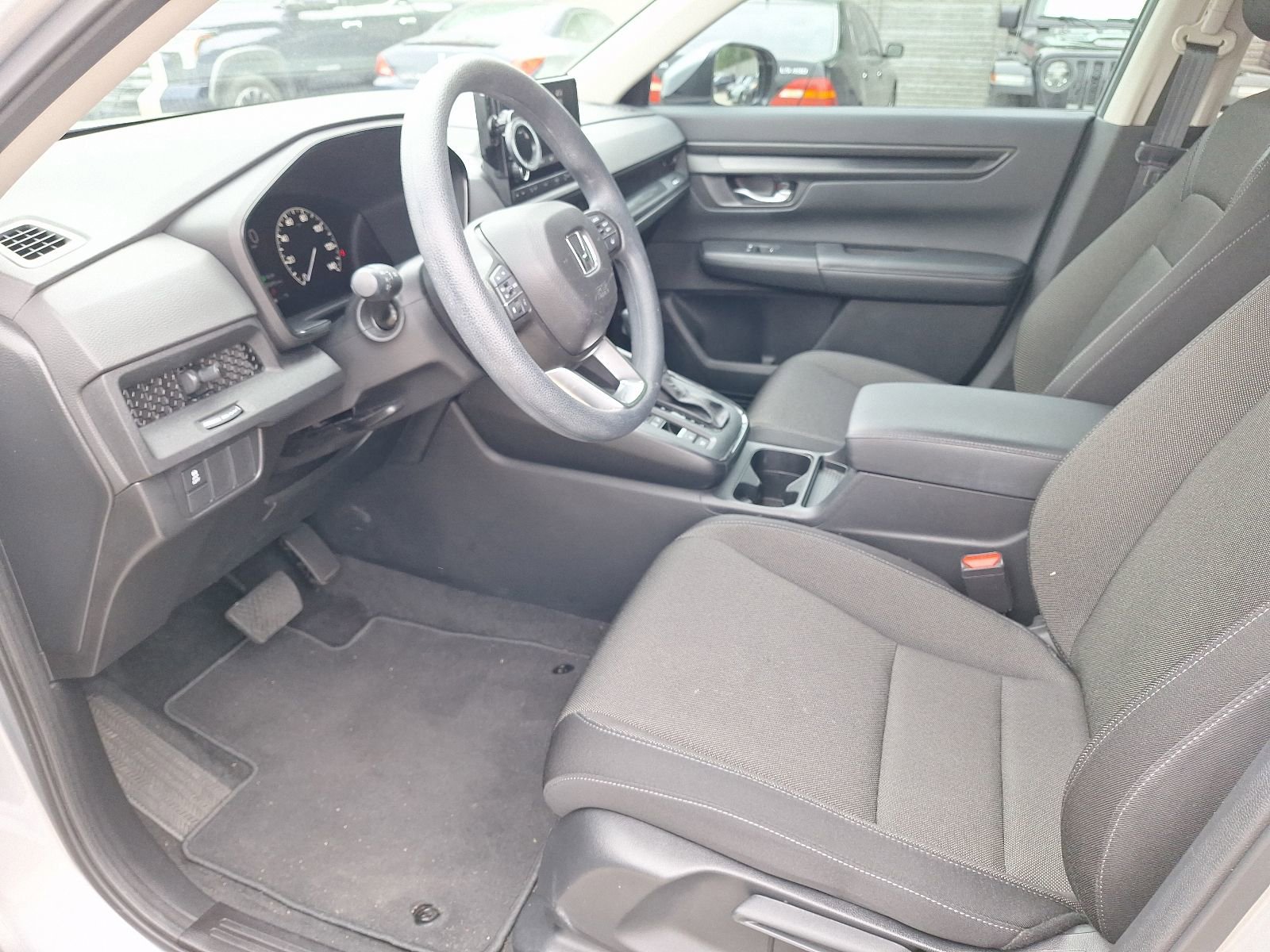 Used 2025 Honda CR-V LX image 13
