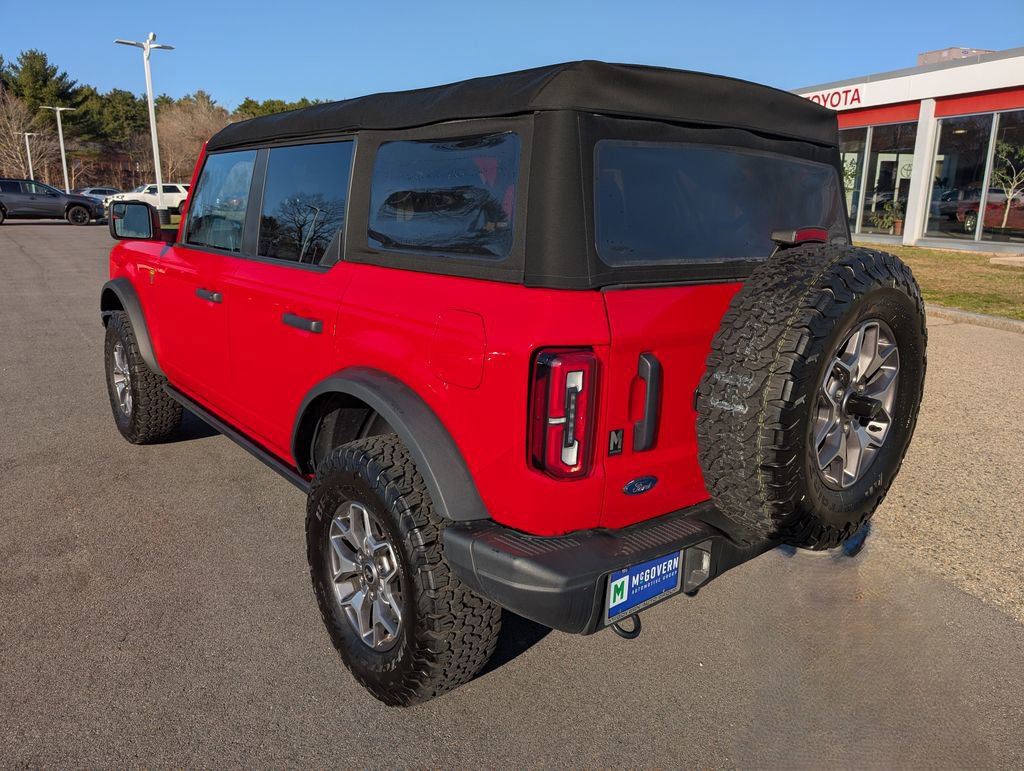 Used 2024 Ford Bronco Badlands image 3