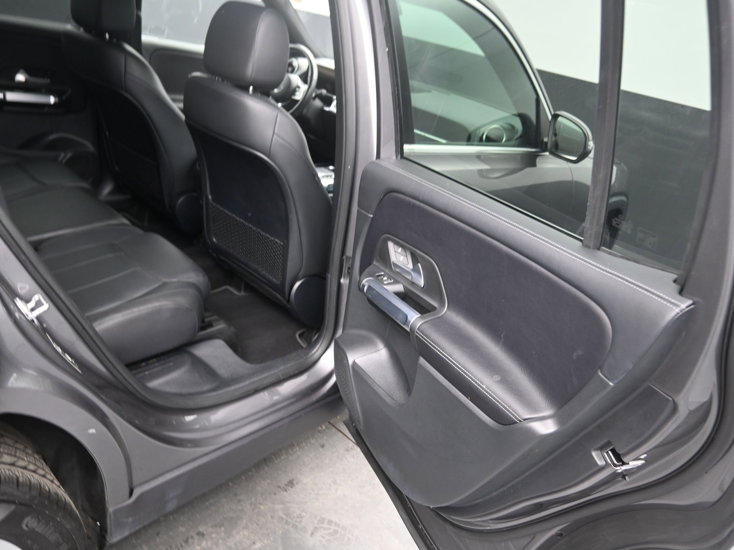 Used 2023 Mercedes-Benz GLB 250 GLB 250 image 10