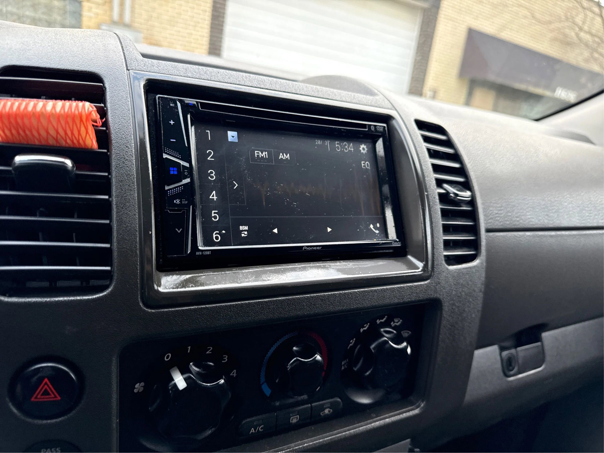 Used 2011 Nissan Pathfinder S image 16