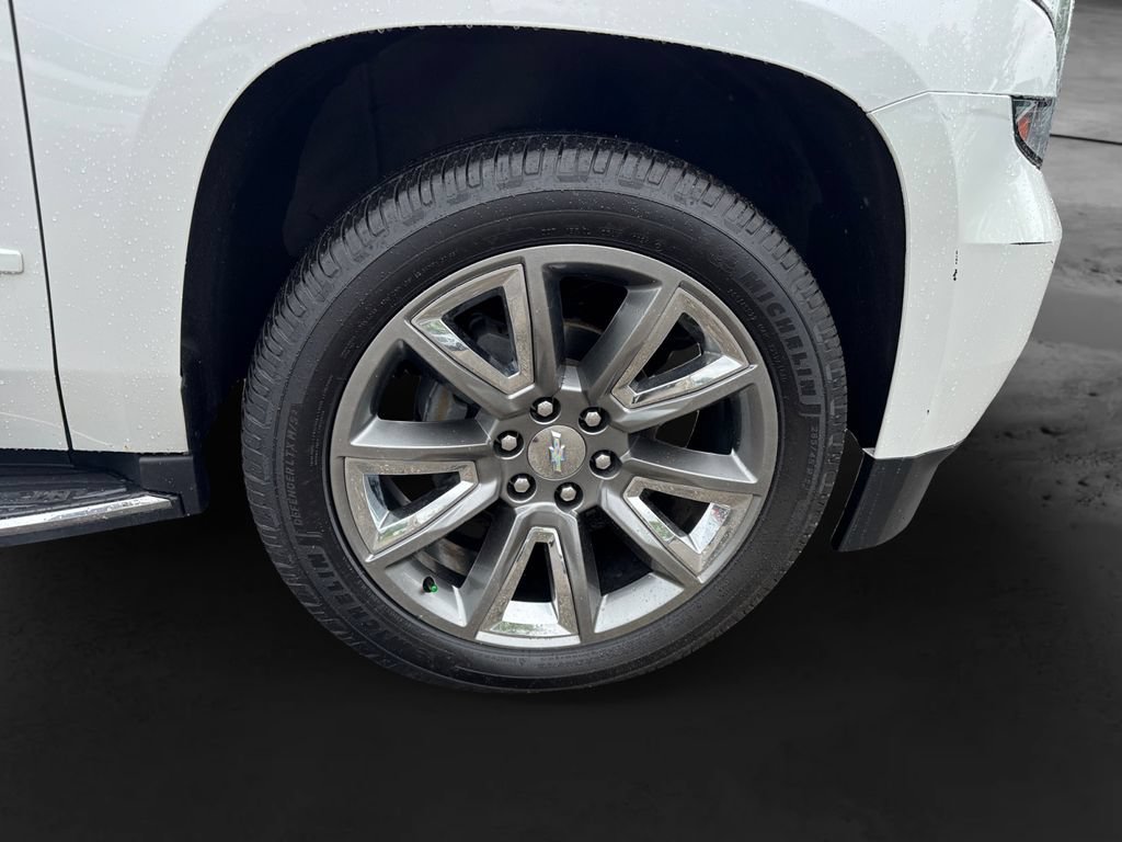 Used 2019 Chevrolet Tahoe Premier AWD/4WD image 13