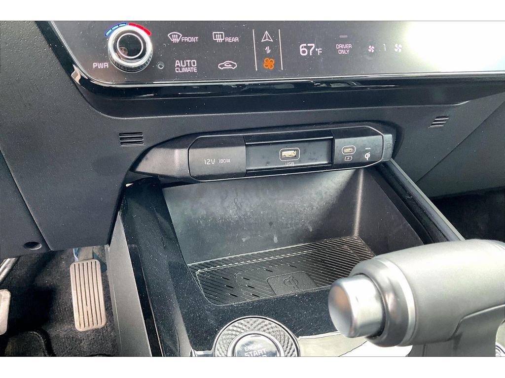 Used 2023 Kia Niro SX image 34