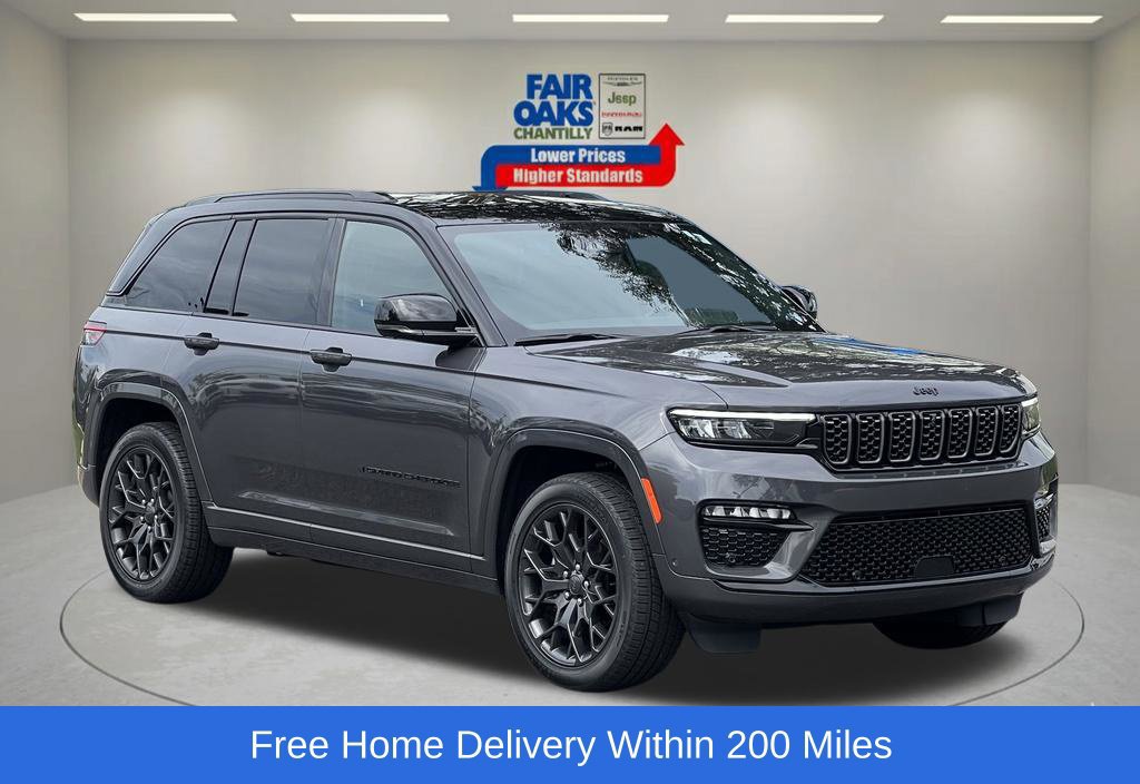 Used 2025 Jeep Grand Cherokee Summit w/ Obsidian Package AWD/4WD image 1
