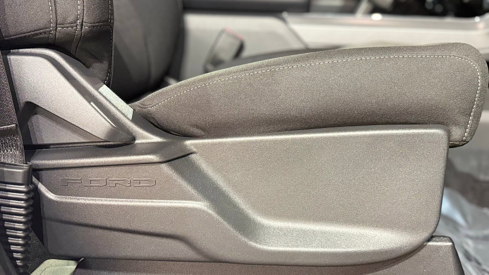 New 2026 Ford F150 XLT w/ XLT Black Appearance Package image 46