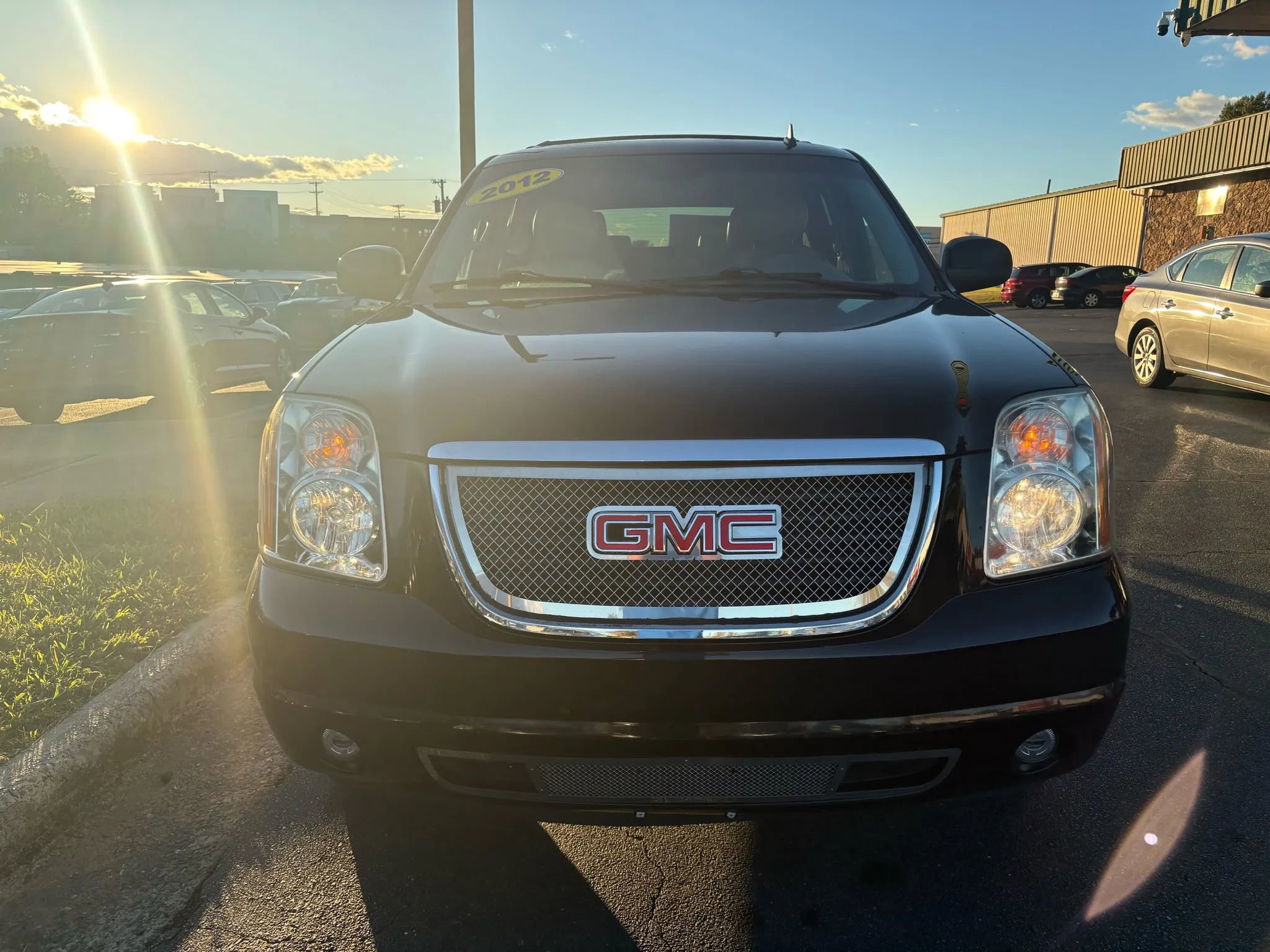 Used 2012 GMC Yukon SLT image 2