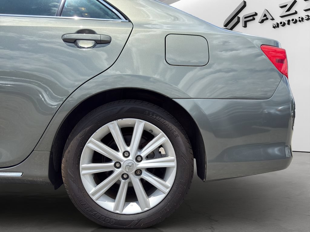 Used 2013 Toyota Camry XLE w/ Leather Pkg FWD image 27