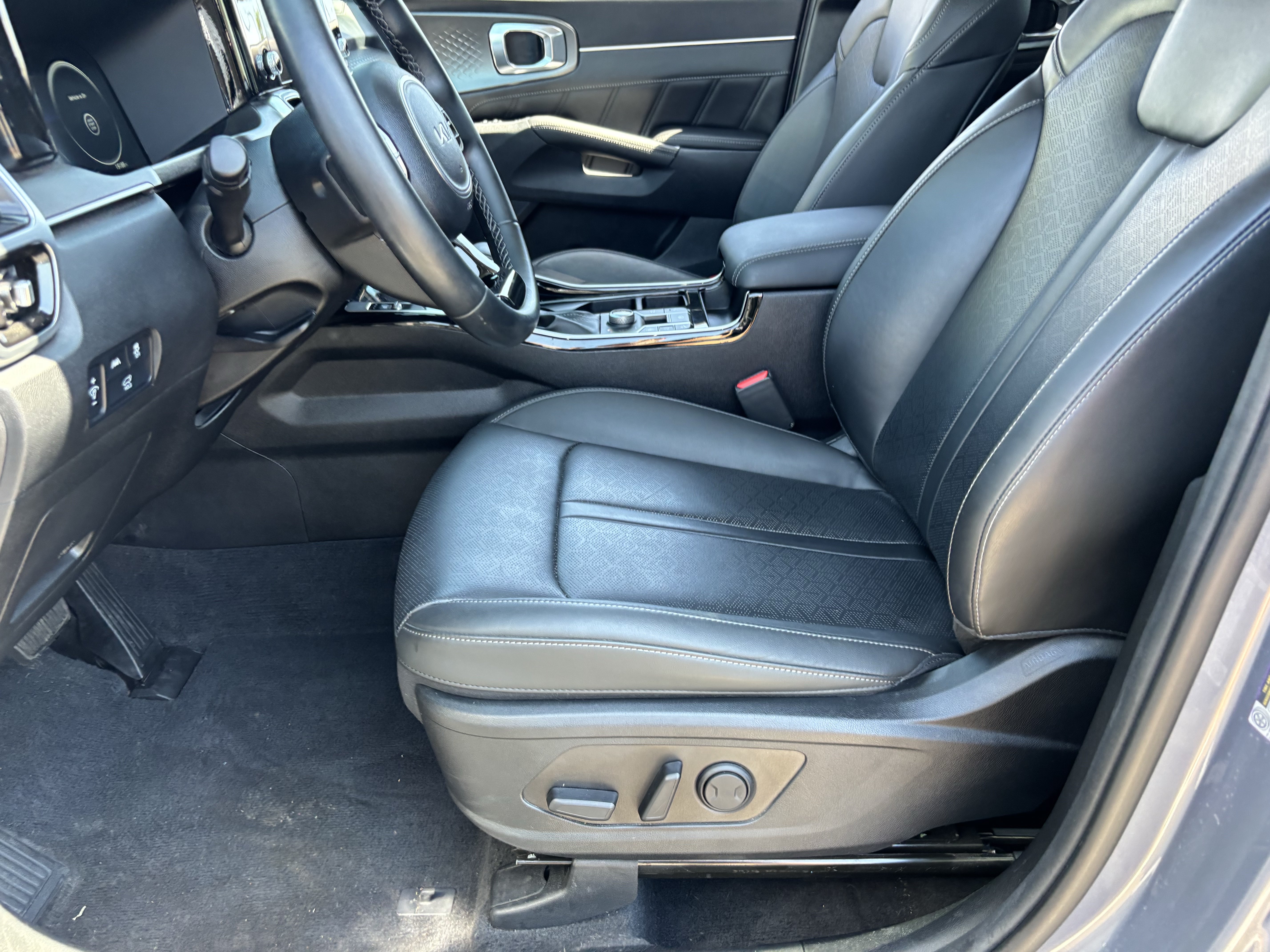 Certified 2023 Kia Sorento SX AWD/4WD image 17
