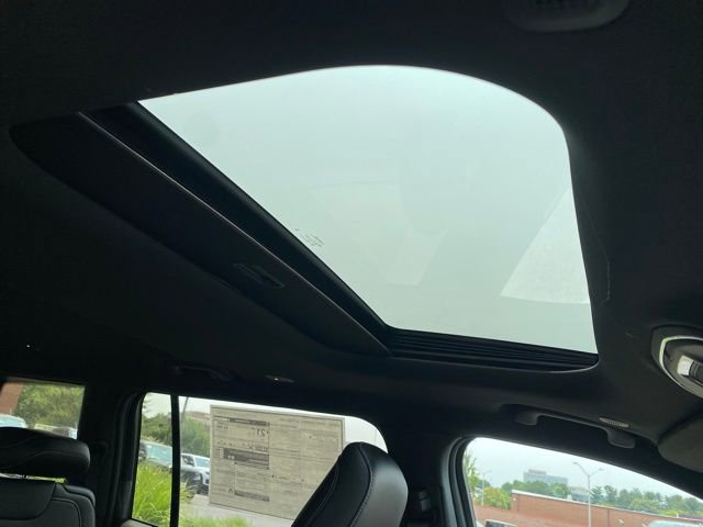 New 2025 Jeep Grand Cherokee L Altitude image 30