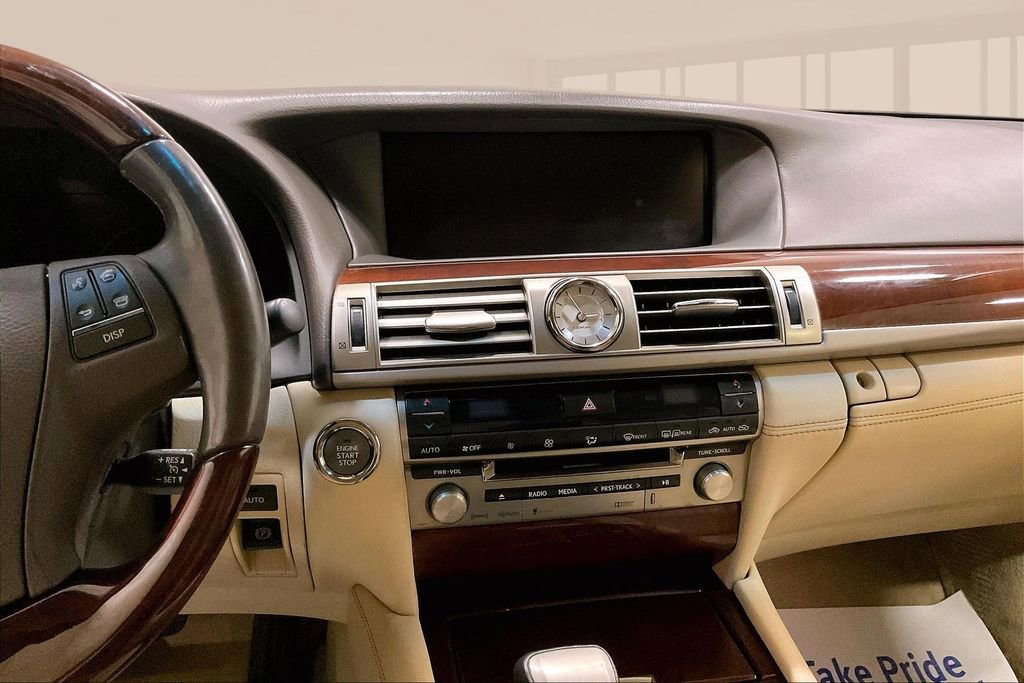 Used 2015 Lexus LS 460 AWD w/ Comfort Package image 6
